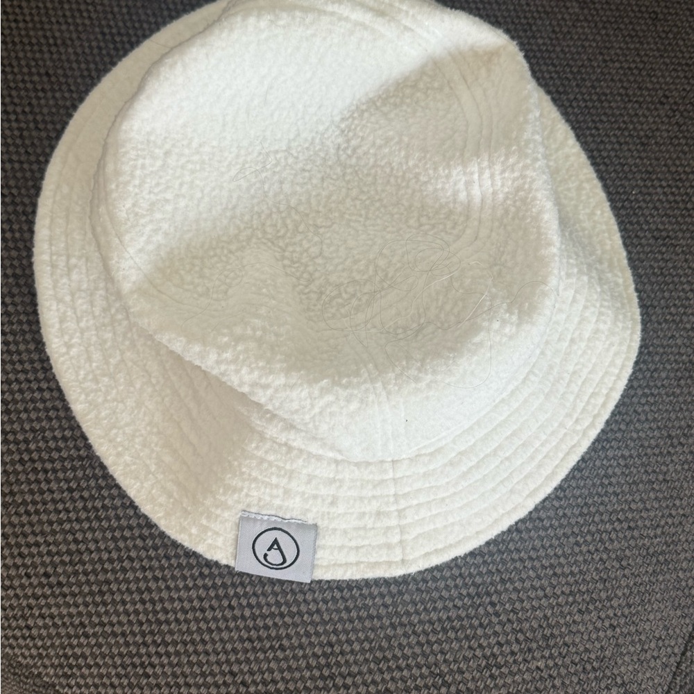 Axil swimWomen's White Bucket Hat